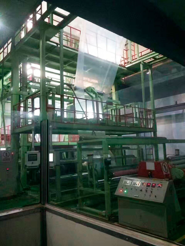集裝箱液態(tài)包裝膜、噸袋設(shè)備